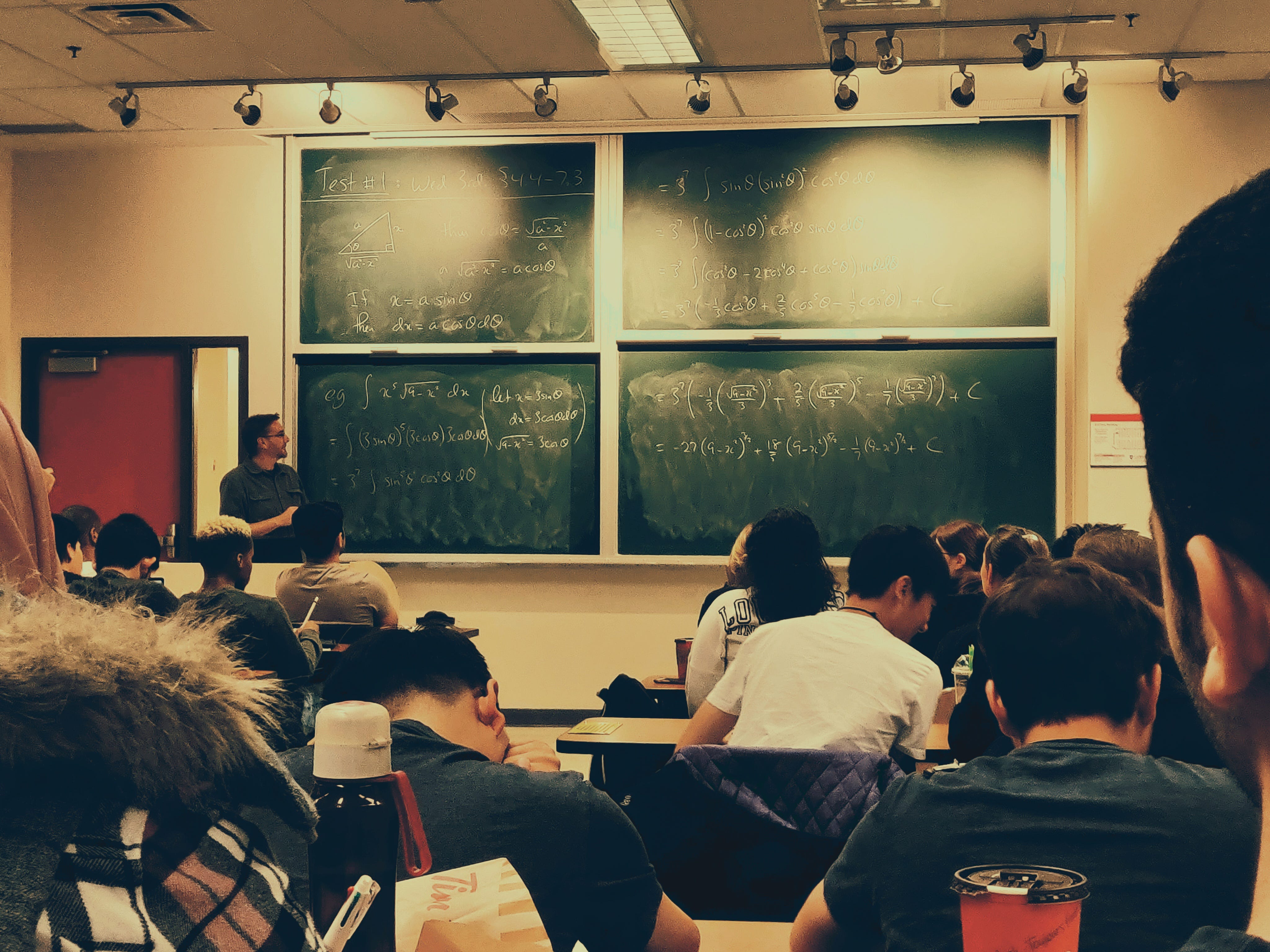 Photo of Lecture by Shubham Sharan on Unsplash
